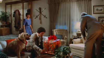 - Honey, would you dim the lights? - Gremlins