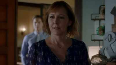 Honey, you're a horrible liar. - Famous in Love