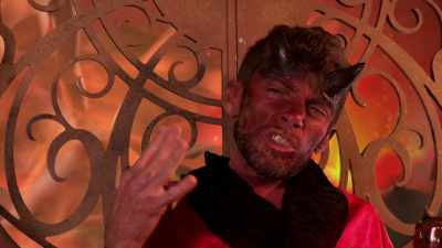 - Honeybuns, I'm home,
and this time, it's war. - Evil Bong 666
