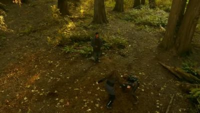 HOPE: AAH!
GABRIEL: HOPE, NO, STOP. - The 100