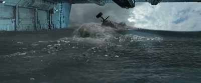 [hopeful music playing] - War of the Worlds: Extinction