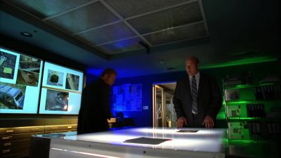 Horatio, I just got a callout on a jumper - CSI: Miami