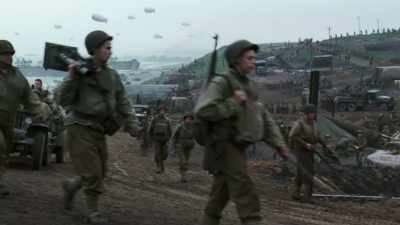 ( horn beeping ) - Spielberg