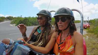 [horn beeps] - The Real Housewives Ultimate Girls Trip
