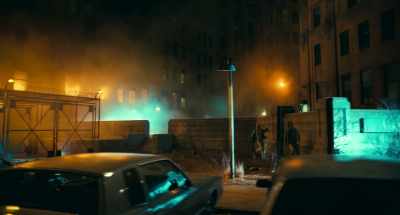 - [horn blares]
- [sirens wailing] - Joker: Folie à Deux