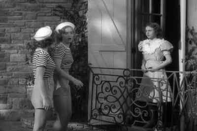 [Horn Blowing] - Three Smart Girls