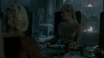 (HORN BLOWING) - Vikings