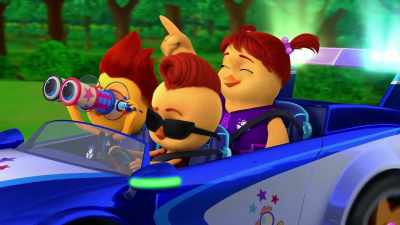 -[horn honking]
-[disco playing] - The Chicken Squad