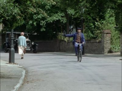 (horn honking) - Agatha Christie's Poirot