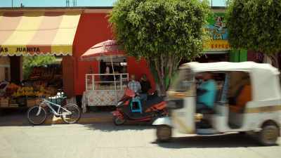[horn honks] - Eva Longoria: Searching for Mexico