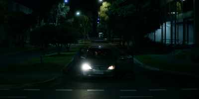 - (HORN HONKS)
- (WOMAN SCREAMS) - Romper Stomper