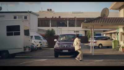 (horn toots)
(tyres squeal) - Far North