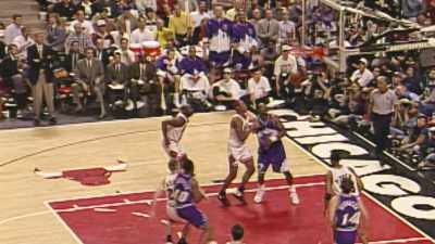 Hornacek gotta save that pass. - The Last Dance
