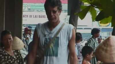 [horns honking] - Roadrunner: A Film About Anthony Bourdain