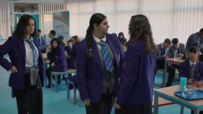 HORSE DEFECATES - Ackley Bridge
