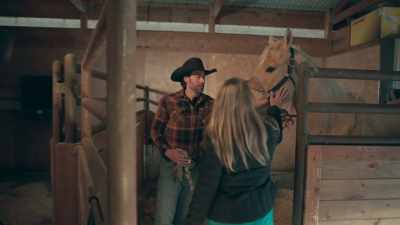 [horse snorts] - Colorado Christmas