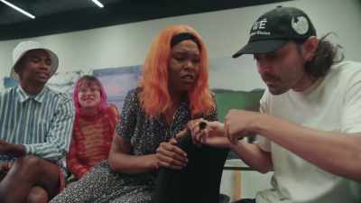 - [Hot Jake] You just
put a little bit here. - The African Desperate