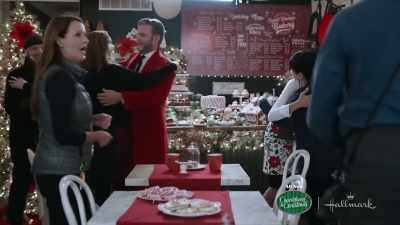 Hotel bar 8:00pm
tonight on us, ok? - Lights, Camera, Christmas!