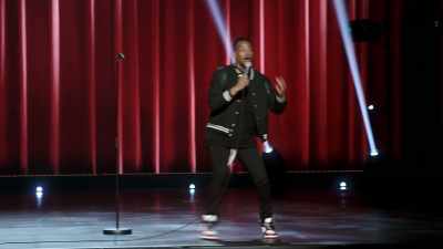 ♪ Hotel, motel, Holiday Inn ♪ - Marlon Wayans: Woke-ish