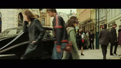 - Hotel Splendid, sir? - Casino Royale
