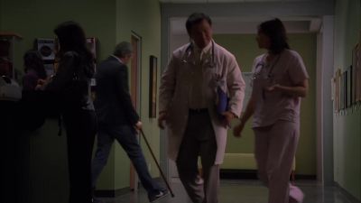 House! Talk to me. - House