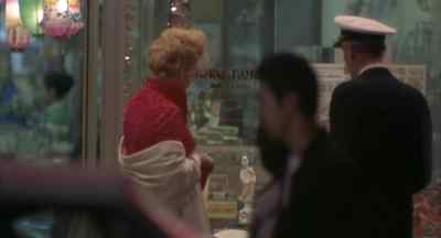 - How about that Buddha?
- Oh, no. - Yours, Mine and Ours