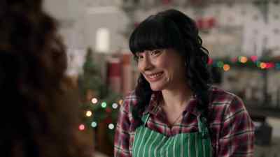 How am I in an internet beef?
I'm not even on this platform! - Christmas, Love and Fudge