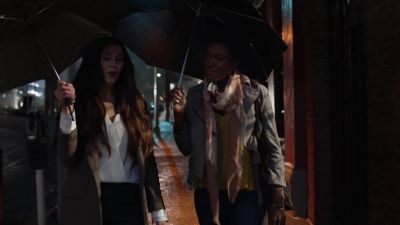 How am I supposed to say no? - Supergirl