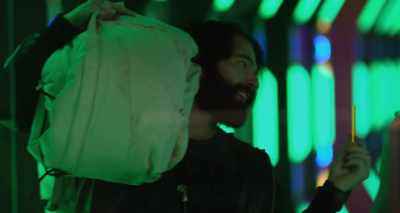 - How are we gonna...?
- Access card. - Lake Placid: Legacy
