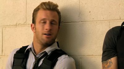 How are we taking the building? - Hawaii Five-0