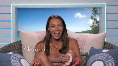 >> HOW ARE YOU? - Love Island
