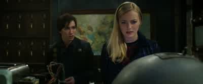 How can a society so advanced so scientific be so stupidWell no more stupid than people today - Mortal Engines