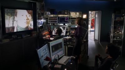 How can anyone think Clara
killed her husband? - Lie to Me