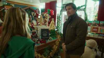 -How can I help?
-Uh, you can help me finish - A Novel Christmas
