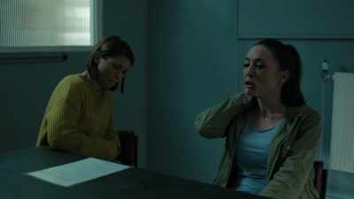 How can we tell Charli
I know her stepdad is innocent - In the Dark