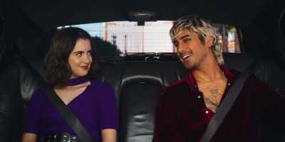 How come he's sitting on the right? - Choose Love