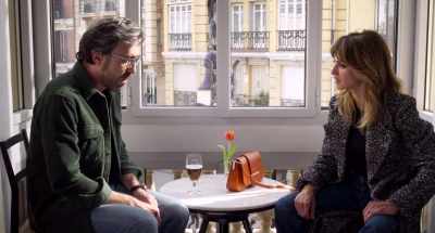 - How could you not recognize her...
- It's what I felt. - Parallel Mothers