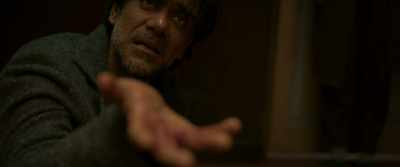 How dare you hit your father? - Jaane Jaan