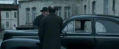 - How did he kill his victims?
- Strangled with a steel wire. - Maigret