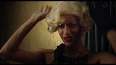- How did you learn that?
- With Xuxa, don't you remember? - Paradise Lost