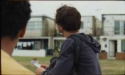 - How did you meet?
- In the marshes. - Bird