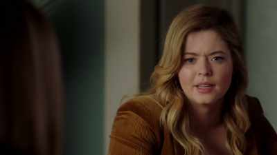 How did you stay connected
out there in that van - Pretty Little Liars: The Perfectionists