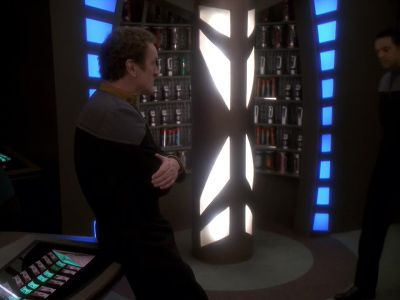- How did he take it?
- Better than l would have. - Star Trek: Deep Space Nine