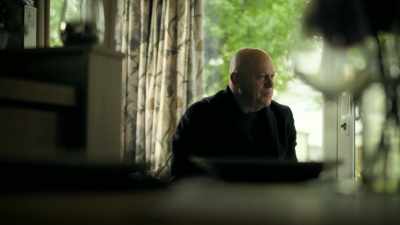 How did you
first meet Gennaro Panzuto? - Ross Kemp: Mafia and Britain