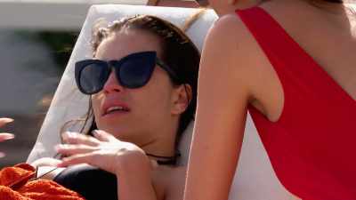"How do you feel?"
'Cause I didn't wanna make
that decision - Love Island
