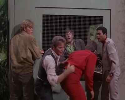 How do you get this open?
How do you get it open? - Land of the Giants