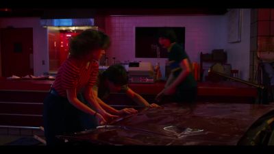 How do we get it open? - Stranger Things