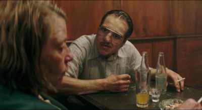 How do I know?
She doesn't want to know me. - The Golden Glove