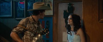 How do I look - Country Strong