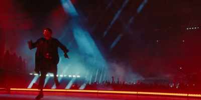 ♪ How do I make you
fall for me? ♪ - The Weeknd: Live at SoFi Stadium
